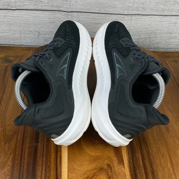 Altra Torin 7 Men's Athletic Shoes - Black and White - Picture 9 of 12